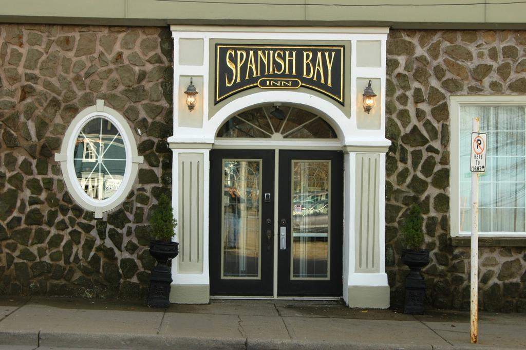 Spanish Bay Inn, Canada ซิดนีย์ ภายนอก รูปภาพ